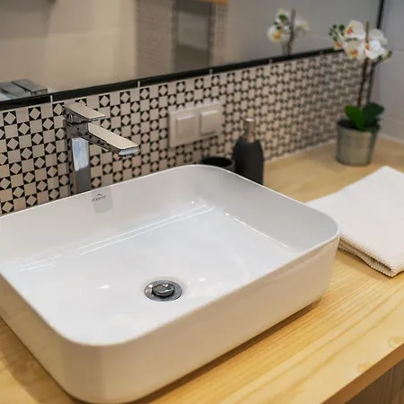 Cybernetyki 2c P&o Serviced