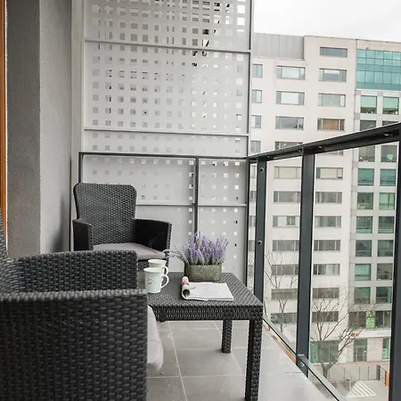 Cybernetyki 2c P&o Serviced * Varšava